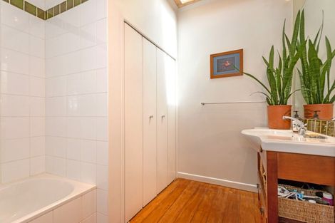 Photo of property in 50 Moana Road, Okitu, Gisborne, 4010