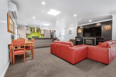 Photo of property in 12 Newcastle Road, Dinsdale, Hamilton, 3204