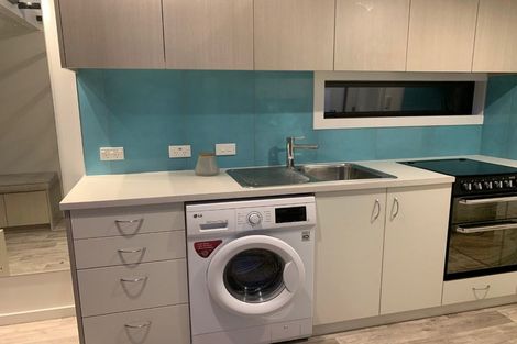 Photo of property in 2 Rimu Road, Stanmore Bay, Whangaparaoa, 0932