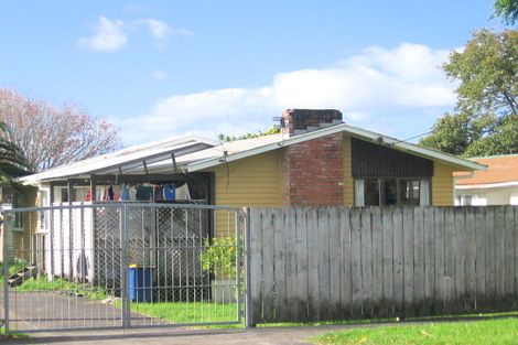 Photo of property in 11 Border Road, Henderson, Auckland, 0612