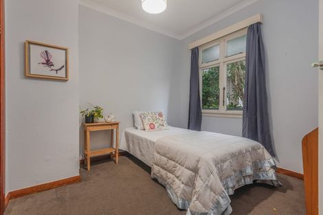 Photo of property in 6 Franklin Avenue, Hokowhitu, Palmerston North, 4410