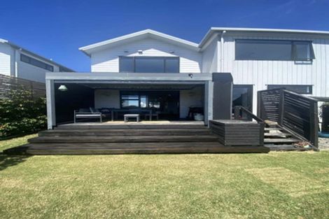 Photo of property in 15 Seafarer Crescent, Stanmore Bay, Whangaparaoa, 0932
