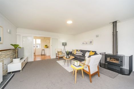 Photo of property in 16 Kapiti Place, Awapuni, Palmerston North, 4412