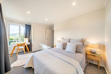 Photo of property in 42a Landsdowne Terrace, Karori, Wellington, 6012