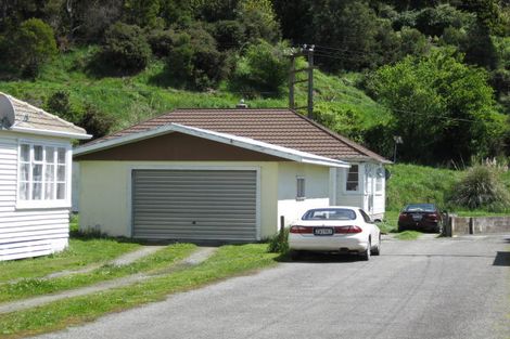 Photo of property in 128 Tipahi Street, Nelson South, Nelson, 7010