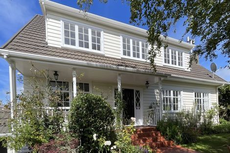 Photo of property in 43 Simla Crescent, Khandallah, Wellington, 6035