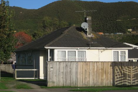 Photo of property in 1114 High Street, Taita, Lower Hutt, 5011