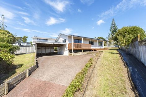 Photo of property in 5 Parrs Cross Road, Henderson, Auckland, 0612
