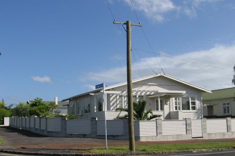 Photo of property in 88 Walker Road, Point Chevalier, Auckland, 1022