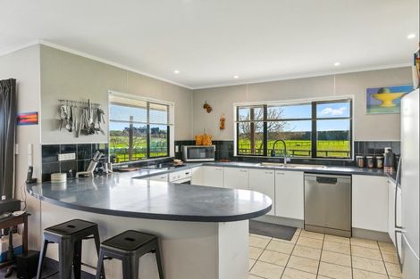 Photo of property in 70 Joblins Road, Levin, 5571