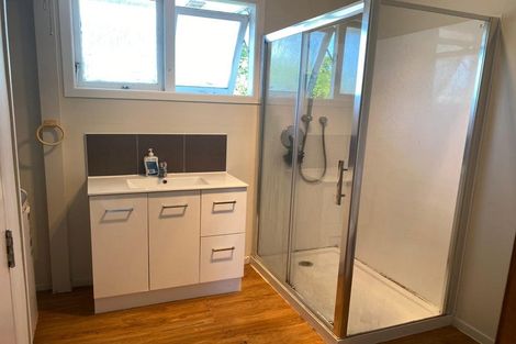 Photo of property in 3 Tiroroa Avenue, Te Atatu South, Auckland, 0610