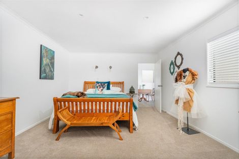 Photo of property in 32 Julian Road, Onemana, Whangamata, 3691