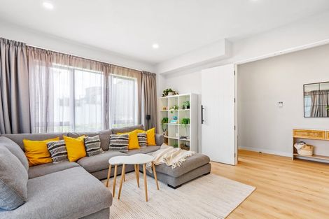 Photo of property in 1 Crompton Place, Orewa, 0931