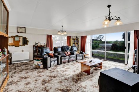 Photo of property in 5815 South Road, Rahotu, Opunake, 4684