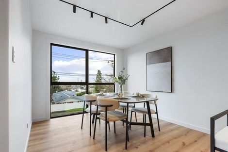 Photo of property in 2a Rangitoto Terrace, Milford, Auckland, 0620
