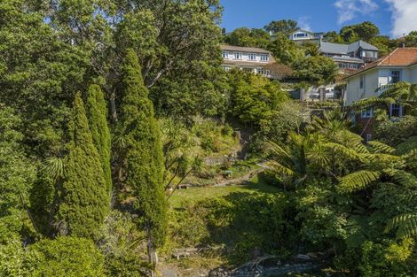 Photo of property in 26 Wadestown Road, Wadestown, Wellington, 6012