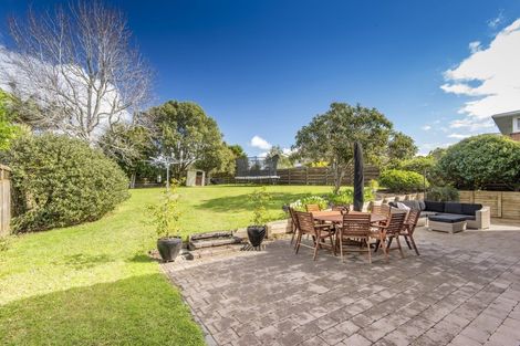 Photo of property in 31 Sealy Road, Torbay, Auckland, 0630