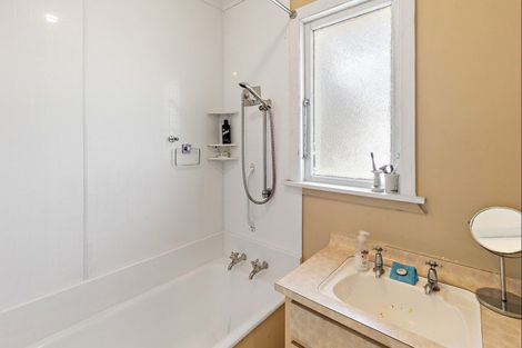 Photo of property in 24 Grey Street, Shannon, 4821