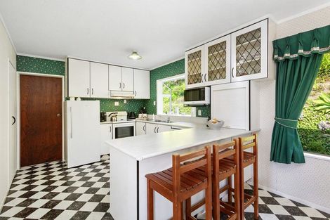 Photo of property in 34 Greyfriars Crescent, Tawa, Wellington, 5028