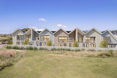 Photo of property in 2/142 Marine Parade, New Brighton, Christchurch, 8083