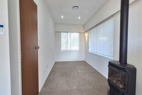 Photo of property in 26 Masterton Road, Rothesay Bay, Auckland, 0630