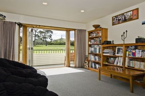 Photo of property in 94 Campbell Road, One Tree Hill, Auckland, 1061