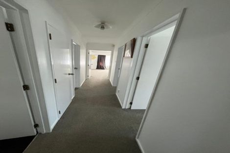 Photo of property in 13 Sandwick Drive, Weymouth, Auckland, 2103