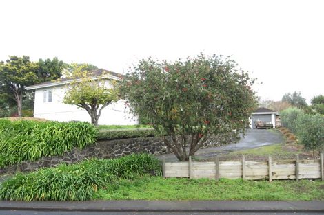 Photo of property in 32 Glenfern Road, Mellons Bay, Auckland, 2014