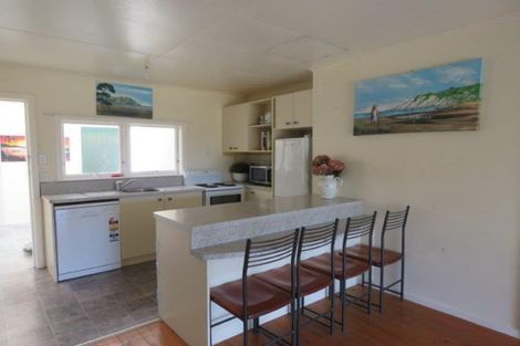 Photo of property in 14 Beach Road, Porangahau, 4293