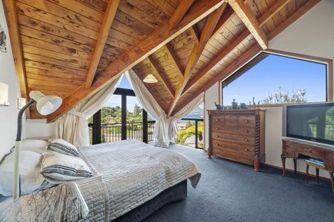 Photo of property in 5 Te Urunga Place, Acacia Bay, Taupo, 3330