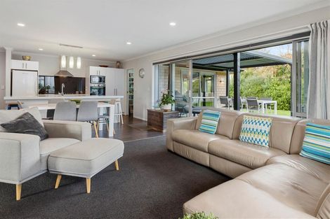 Photo of property in 61 Hamon Place, Pukehangi, Rotorua, 3015