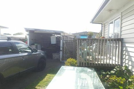 Photo of property in 32 Brentford Place, Manurewa, Auckland, 2102