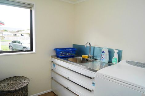 Photo of property in 22 Rosewood Place, Paraparaumu, 5032