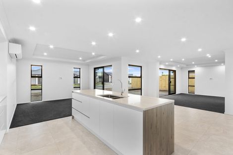 Photo of property in 10 Salkeld Place, Woodend, 7610