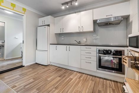 Photo of property in 110 Porritt Avenue, Chatswood, Auckland, 0626