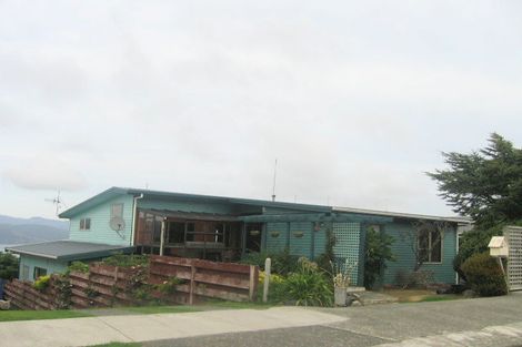 Photo of property in 24 Reese Jones Grove, Maungaraki, Lower Hutt, 5010