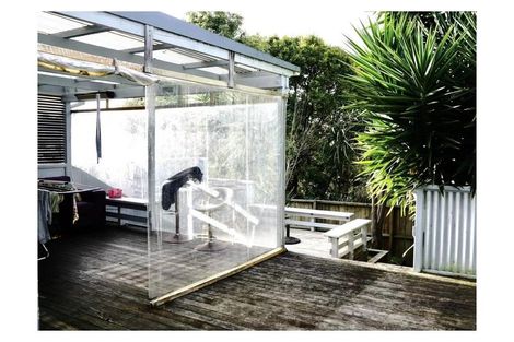 Photo of property in 12 Parrs Cross Road, Henderson, Auckland, 0612