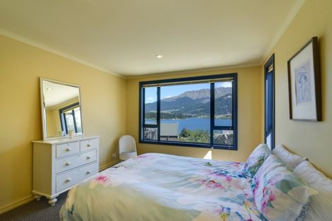 Photo of property in 536a Peninsula Road, Kelvin Heights, Queenstown, 9300