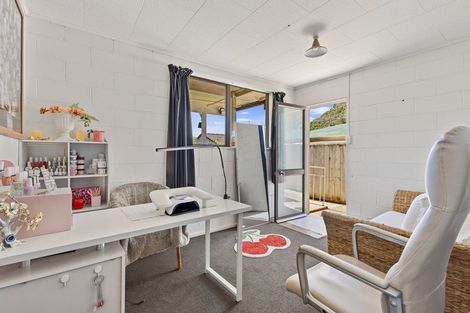 Photo of property in 73 Devon Street, Picton, 7220