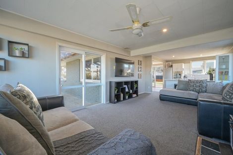 Photo of property in 18 Campbell Street, Alexandra, 9320