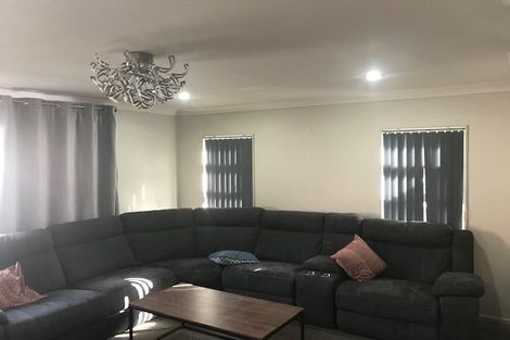 Photo of property in 13 Poppy Watts Grove, Stokes Valley, Lower Hutt, 5019