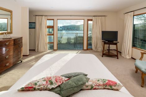 Photo of property in 20 The Crescent, Roseneath, Wellington, 6011