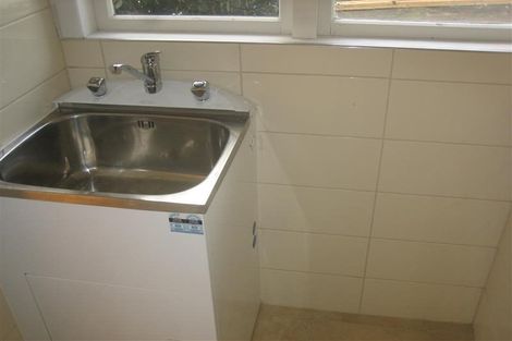 Photo of property in 10 Albert Pryor Avenue, Henderson, Auckland, 0612