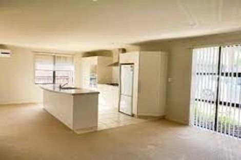 Photo of property in 18 Winchester Place, Rototuna North, Hamilton, 3210