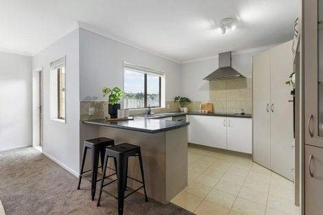 Photo of property in 14 Exotic Place, Massey, Auckland, 0614