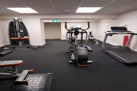 Photo of property in 2/6 Marine Parade, Mount Maunganui, 3116