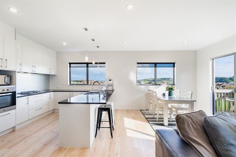 Photo of property in 135 Alec Craig Way, Gulf Harbour, Whangaparaoa, 0930