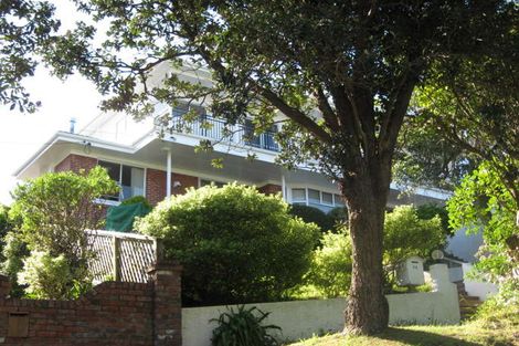 Photo of property in 33 Seatoun Heights Road, Miramar, Wellington, 6022