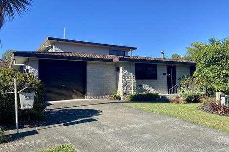 Photo of property in 52 James Cook Street, Havelock North, 4130