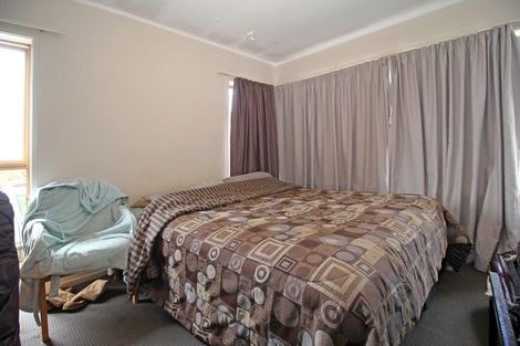 Photo of property in 1/8 Farnborough Crescent, Mangere, Auckland, 2022